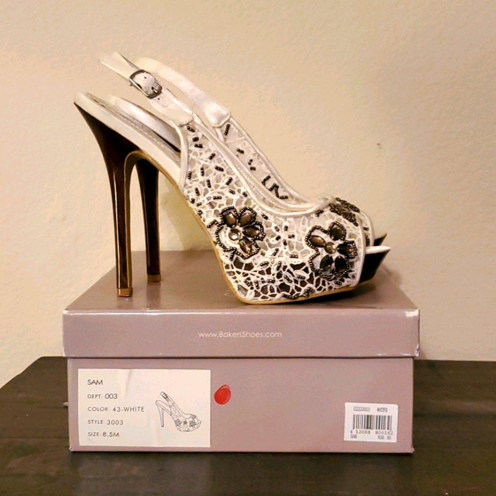 Baker's platform lace open toe shoes